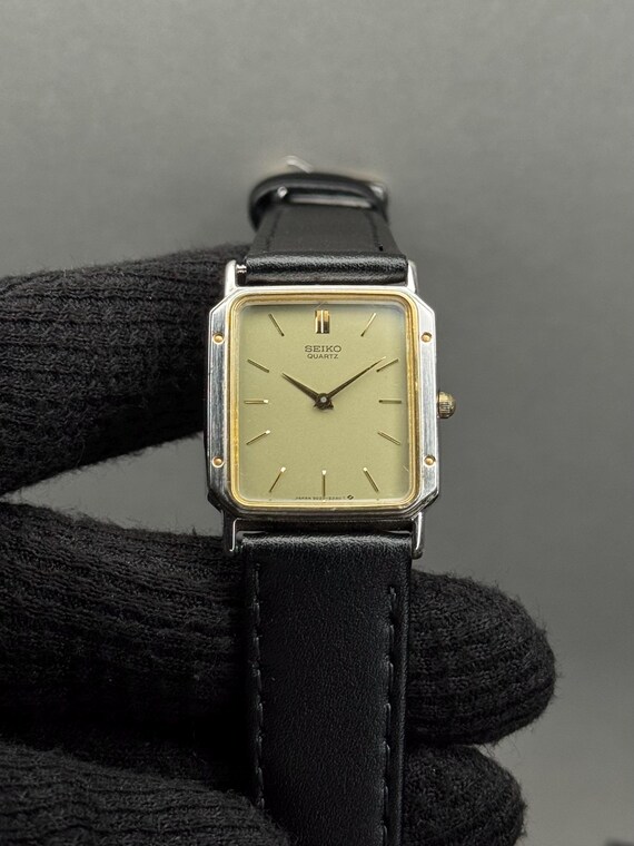 Vintage Seiko Tank Quartz 9020-5250 Golden Square Quartz Dress