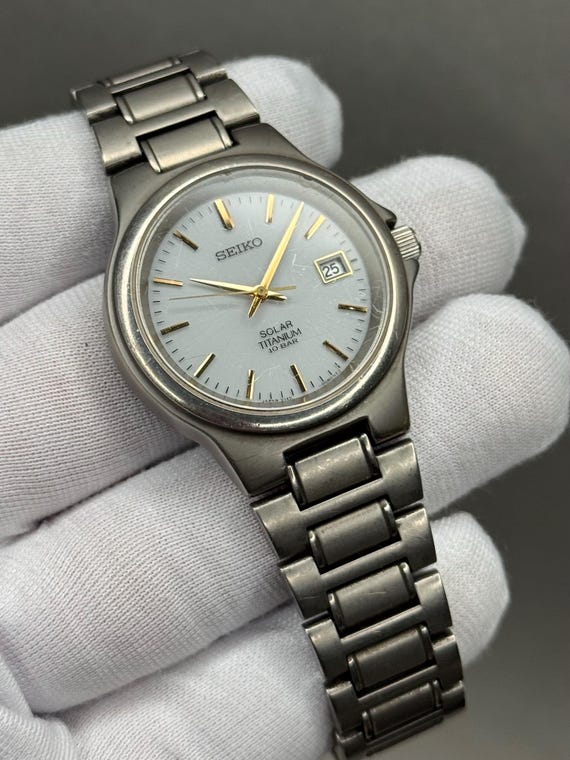 Rare SEIKO Titanium V145-0D60 Solar Quartz Men's Watch | Japan