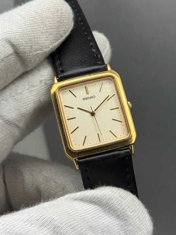 Vintage SEIKO Spirit 7N01-5020 Square Gold Tank 25mm Japanese