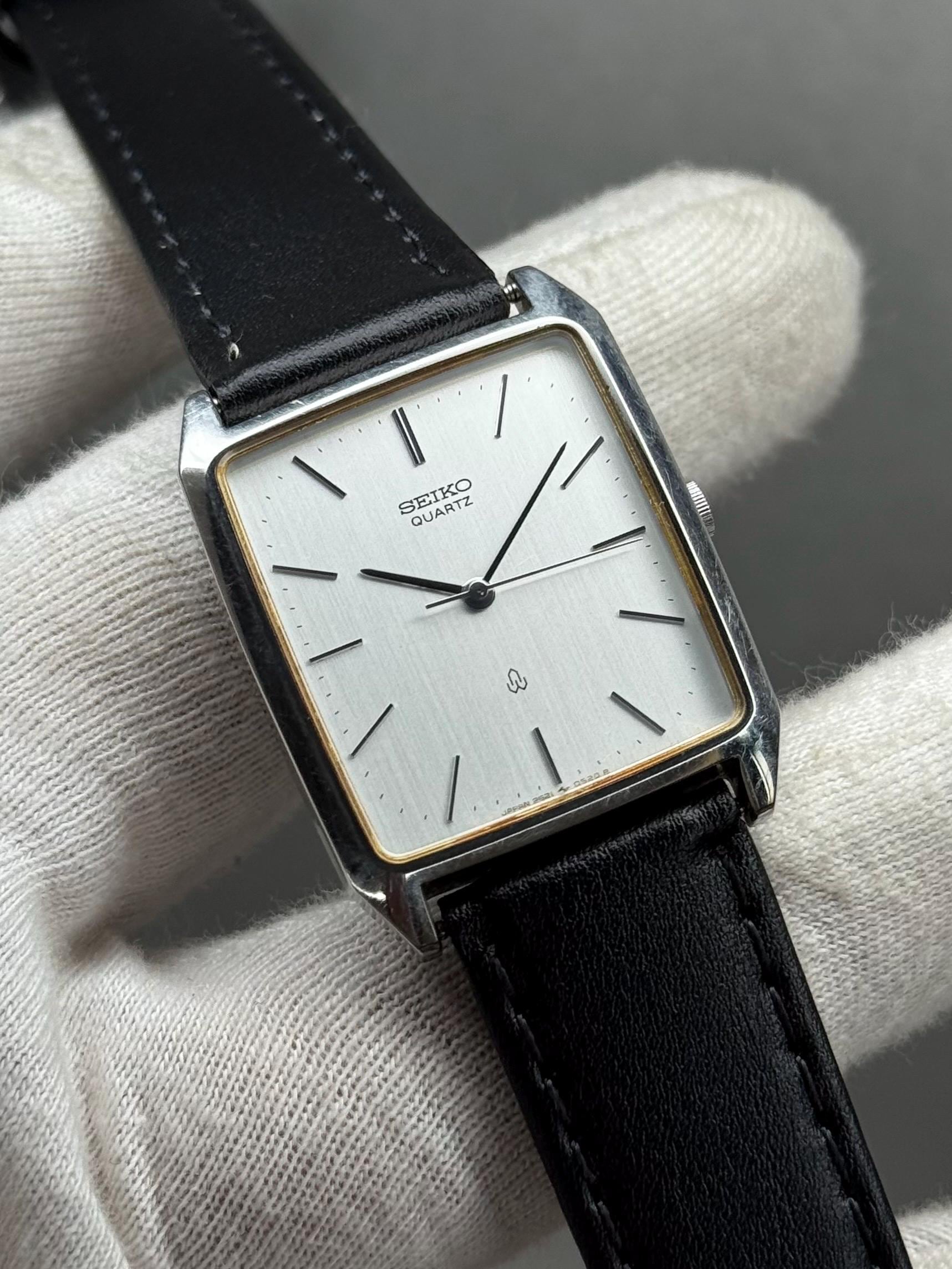 超希少　SEIKO　ローマン　タンク　新品電池交換済み 超希少 SEIKO ローマン タンク 腕時計 新品電池交換済み