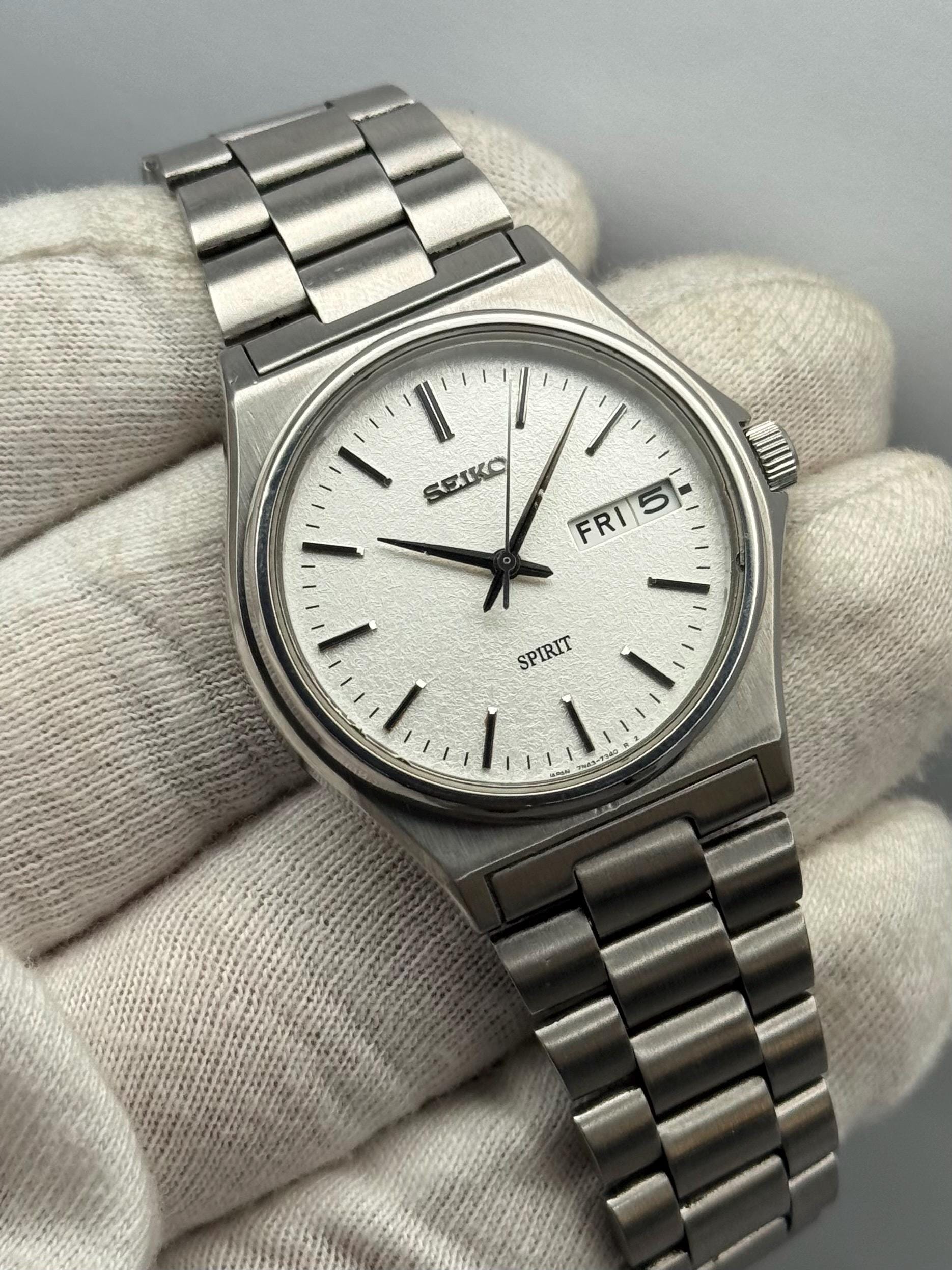 Rare SEIKO Spirit 7N43-7180 Frosted Snowflake Date/day Vintage