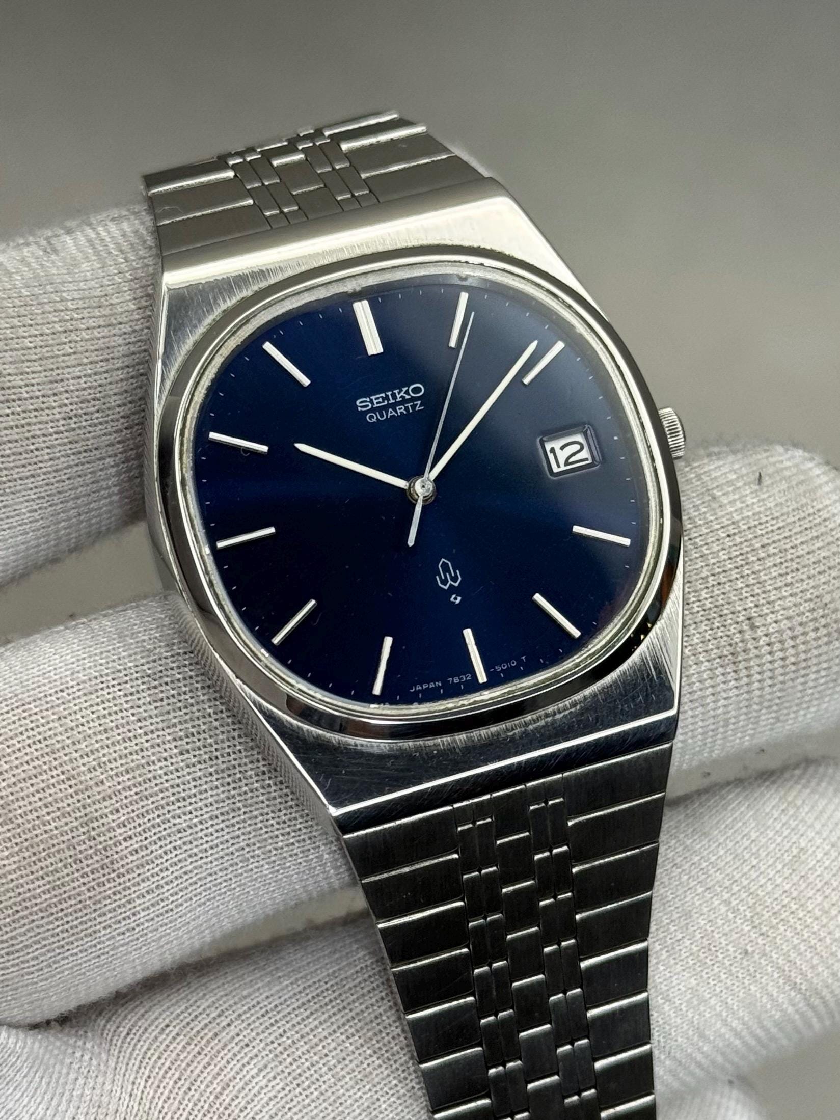 77年製/SEIKO 7832-5010 腕時計 ブルー文字盤 ヴィンテージ Rare Seiko Quartz 7832-5010 TV Shape Blue Dial Watch - 1995 Japan