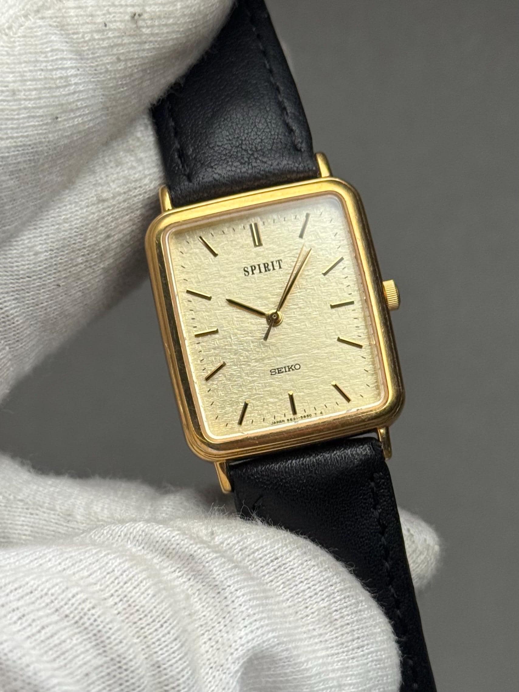 Vintage seiko tank SPRIT 1994年製 1994 Rare SEIKO Spirit 5E21-5B50 SPG Gold Tank Tuxtured Dial