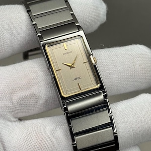 Rare Seiko Arc Quartz 1220-5230 | Gold-tone Japanese Tank Dress
