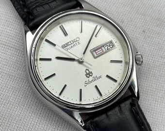 Rare Seiko Silverwave 8229-7030 Classics Round Shape Silver Dial