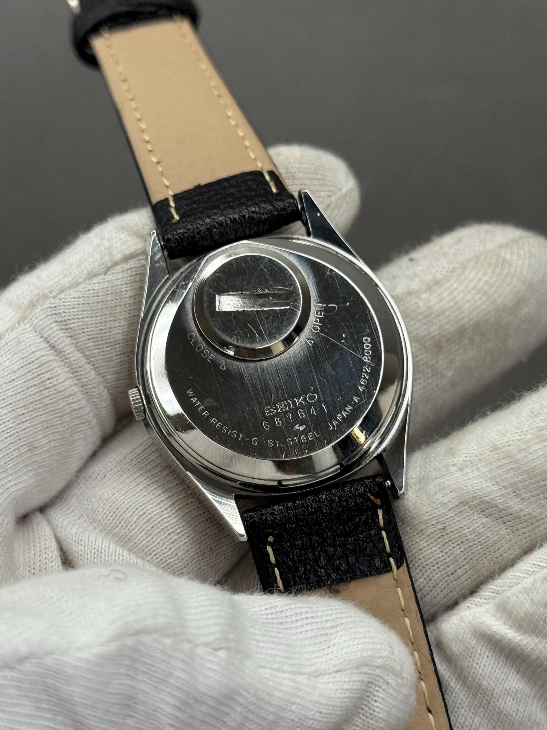 Vintage Seiko Type II Quartz Watch: 1970s Japanese Stainless Steel 