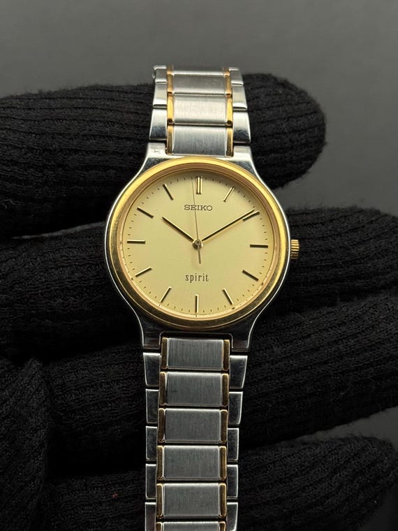 Rare Seiko Spirit 7N01-6A70 — Snowflake Textured Dial — Two-tone Rare Seiko Spirit 7N01-6A70 — Snowflake Textured Dial — Two-tone