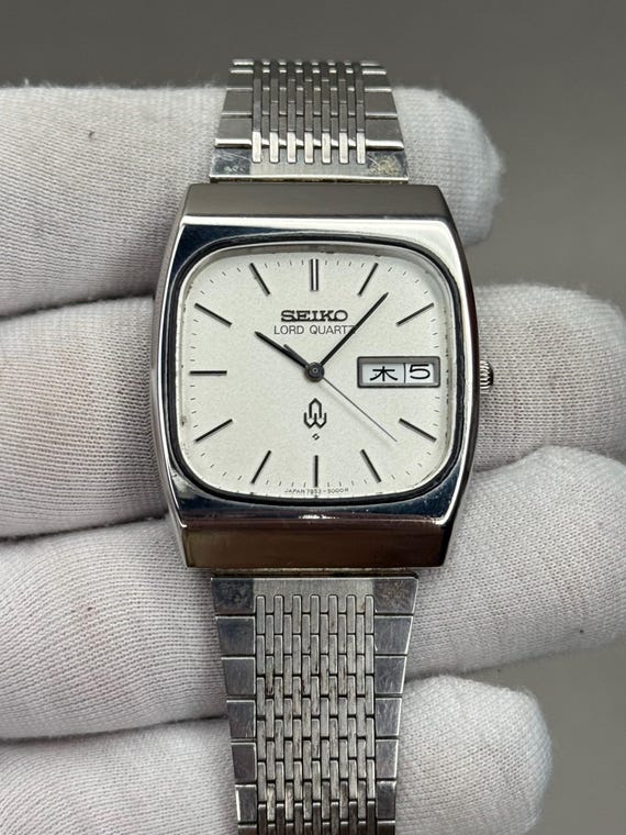 Rare Seiko Lord Quartz 7853-5000 - 1995 Japanese TV Shape White