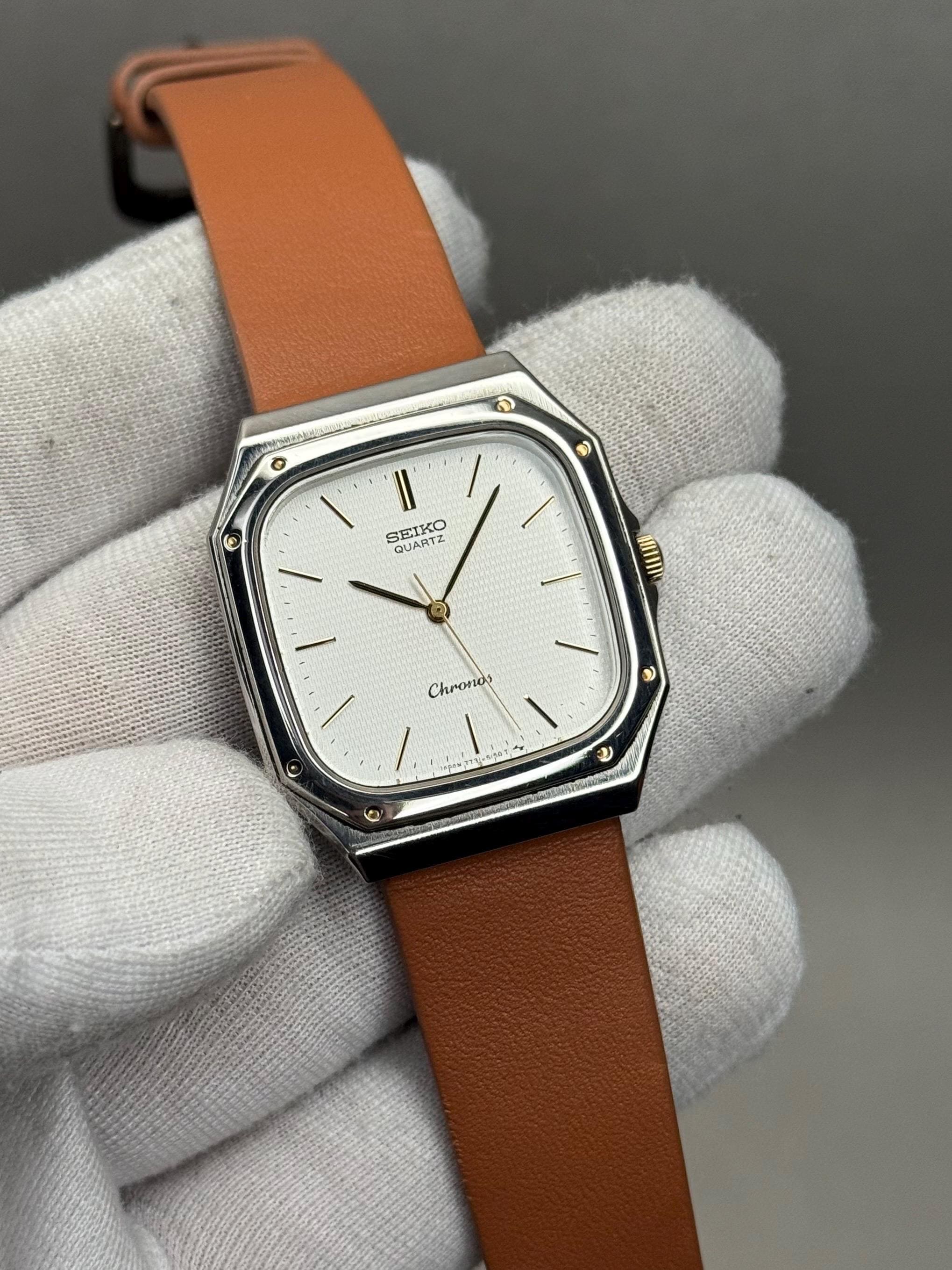 【1984年製/稼働】セイコー クロノス 7731-5130 スクエア QZ Rare Seiko Chrono's Quartz 7731-5130 | 28mm Vintage Japanese Dress