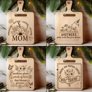 Puede incluir: Un letrero de madera rústica con el texto "Welcome to our home" en letras blancas. El letrero presenta un acabado envejecido y un diseño sencillo y acogedor, perfecto para la decoración de la puerta principal.