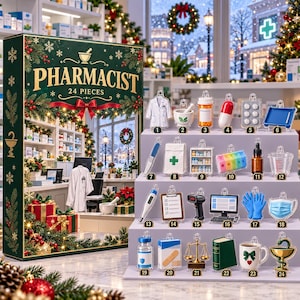 Könnte beinhalten: Ein 24-teiliger Pharmacist-Adventskalender mit einer festlichen Apothekenszene. Das Set enthält 24 nummerierte Acryl-Ornamente, die Apothekenartikel wie einen Laborkittel, eine Pillendose, ein Thermometer, Handschuhe und eine Maske darstellen.