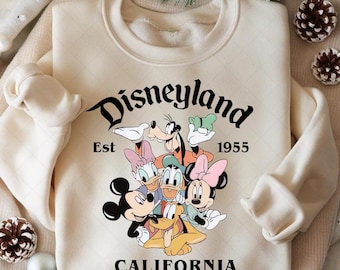 Disneyland California PNG retro, Disneyland Est. 1955 PNG, Mickey y sus amigos PNG, Disneyland PNG, lindo Disney PNG, camisetas Disney, Disney PNG