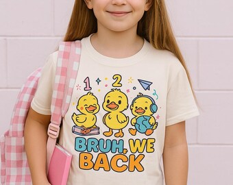 ダックバックトゥスクールPNG | プレッピーな学生向けTシャツデザイン（デジタルダウンロード）