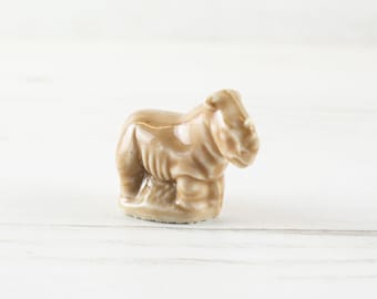 Wade Whimsies - Rhino - Miniature Figurine 80s Safari rhinoceros