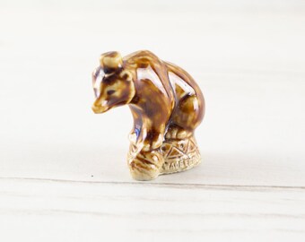 Vintage Wade Whimsies - Brown Bear Circus Animals   - Miniature Figurine