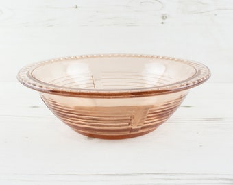 Vintage Pink Glass Fruit Bowl - Depression Glass Serving Dish Fruit Decor