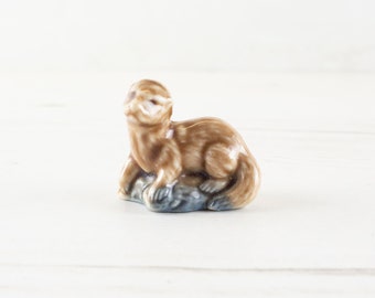 Wade Whimsies - Otter Miniature Figurine 1970s