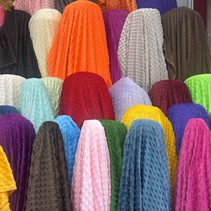 Minky Dot Fleece-Stoff - Weicher Minkee-Plüsch mit Grübchen-Punkten für Decken, Babydecken, Kissenbezüge & mehr