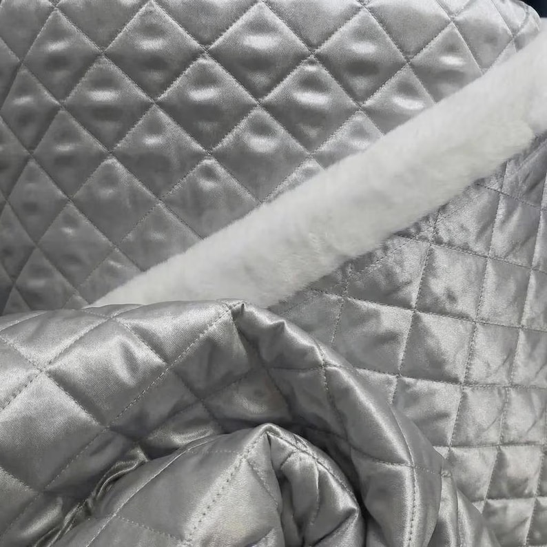 Tela acolchada cortada a medida, tela de forro acolchada de poliéster de 60 pulgadas de ancho, tela preacolchada para chaquetas, chalecos, abrigos y mantas abrigadas. Silver