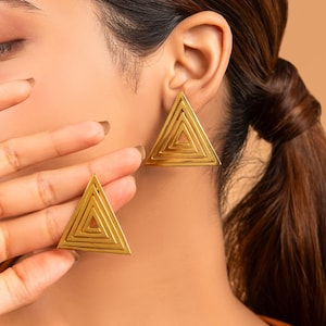Triangle Spiral Swirl Stud Earrings 18K Gold Plated Handmade Jewelry Women&#39;s Everyday Studs Drop Earring Party Wear Minimalist Gift for Her
