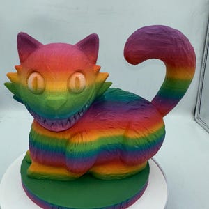 Rainbow Cheshire Cat Figurine | 3D Printed Alice in Wonderland Decor | Colorful Fantasy Shelf Buddy