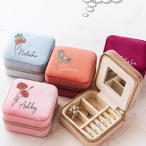 Joyero de terciopelo personalizado, estuche de viaje personalizado con diseño floral y nombre, regalo para dama de honor, organizador de anillos y pendientes.