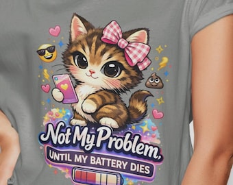 Camiseta juvenil con estampado de gatitos: "No es mi problema", colores cómodos y divertidos®.