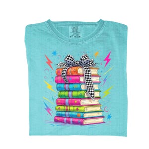 Libros neón de los 90 PNG: Arte de coqueta con lazo a cuadros (Descarga digital)