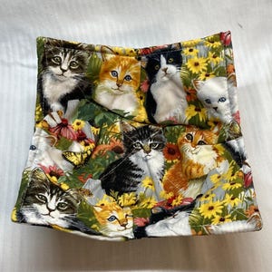 10" Kittens in Grass With Butterflies, Medium Bowl Cozy, Microwave Safe, Machine Washable, Hot and Cold Bowl Holder