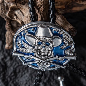 Bolo Tie, Men&#39;s Bolo Tie, Handcrafted Silver-Toned Metal Cowboy Skull Ornament, Bolo Tie with Adjustable Leather Cord, Party Accessory