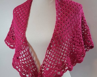 Lace shawl, bridesmaid accessory, Mothers Day shawl, crochet lace scallop shawl, beach coverup, sarong, openwork lace shawl, crochet collar