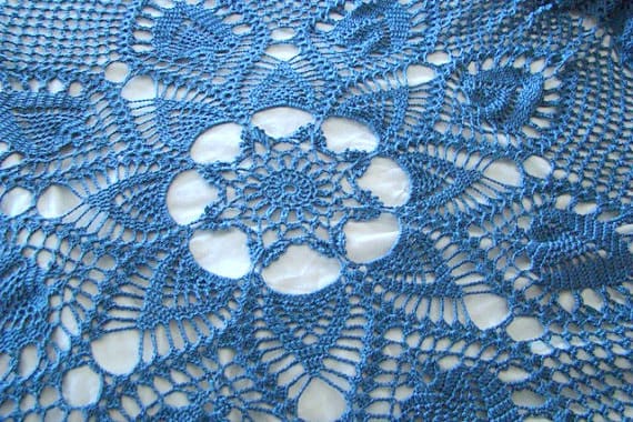 Country blue king-size round circular crocheted afghan