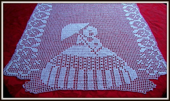 Crinoline Lady filet crochet runner