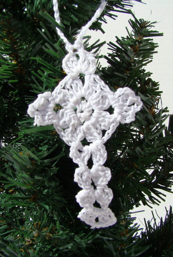 Crochet white Christmas holiday ornaments or gift tags