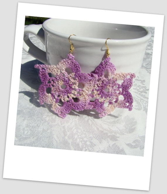 Lavender varigated crocheted star earrings