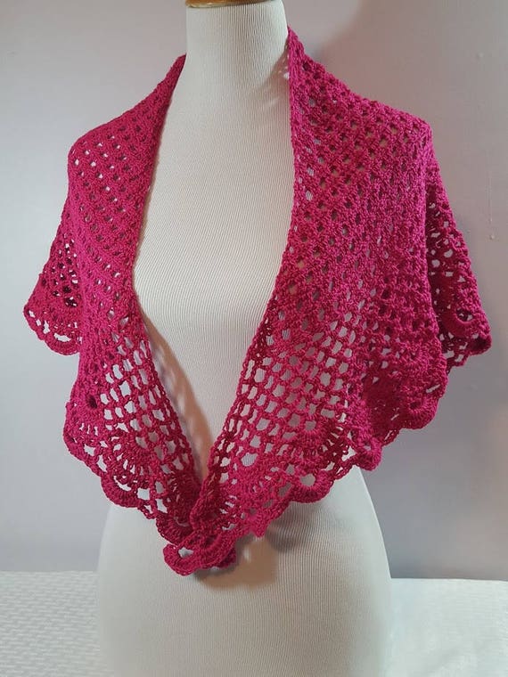 Lace shawl, bridesmaid accessory, Mothers Day shawl, crochet lace scallop shawl, beach coverup, sarong, openwork lace shawl, crochet collar