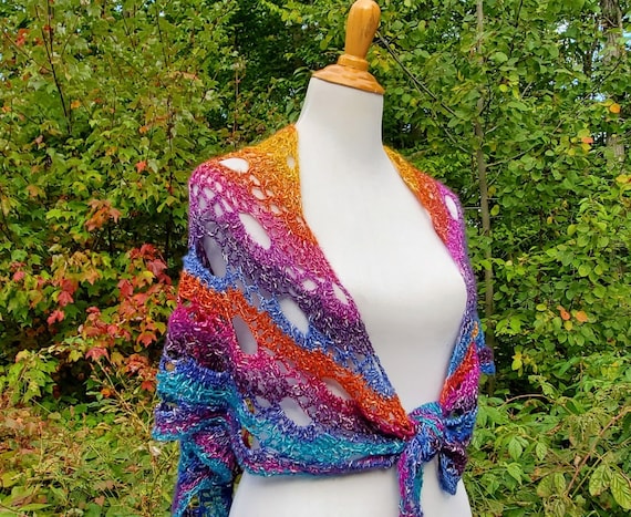 Sunset shawl, beach wedding, crochet lace shawlette, Mothers Day wrap, bridesmaids shawl, boho chic shawl, Mexicana shrug, prom dress shawl