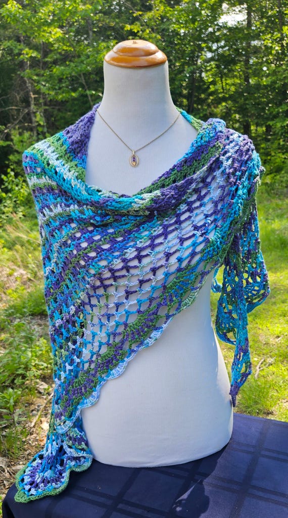Bridal shawl, wedding shawl, crochet shawl, openwork lace shawl, Victorian lace shawl, Bridesmaids wrap, beach summer wedding accessory