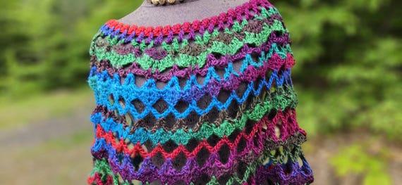 Crochet 70's retro poncho, bridesmaid poncho, country wedding accessories