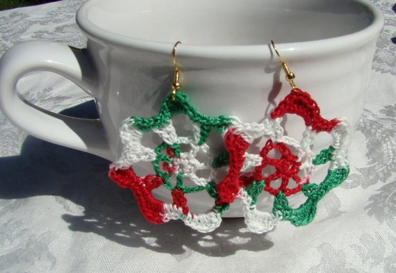 Crocheted Christmas earrings