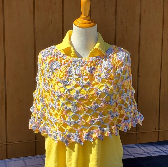 Summer wedding poncho, Easter pullover, openwork lace poncho, summer poncho, evening wrap, 70s retro poncho, leggings accessory, lace poncho