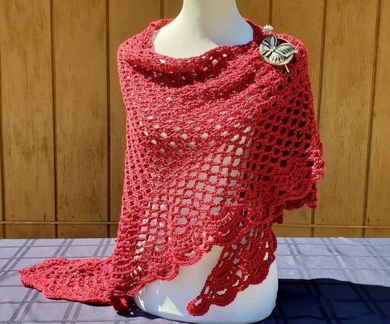 Victorian crochet lace shawlette, Mothers Day caplet, bridesmaids shawl, boho chic shawl, wedding shawl, red carpet shrug, triangular shawl