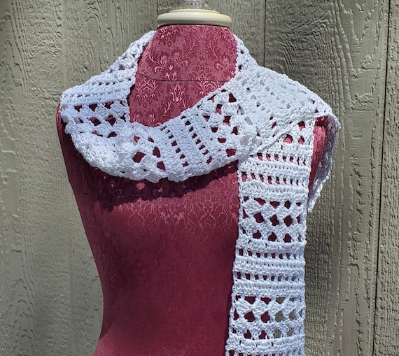 Summer breeze scarf, lightweight scarf, lace scarf, fall neck wrap, diamond scarf, crochet scarf, women's fashion, openwork lace scarf