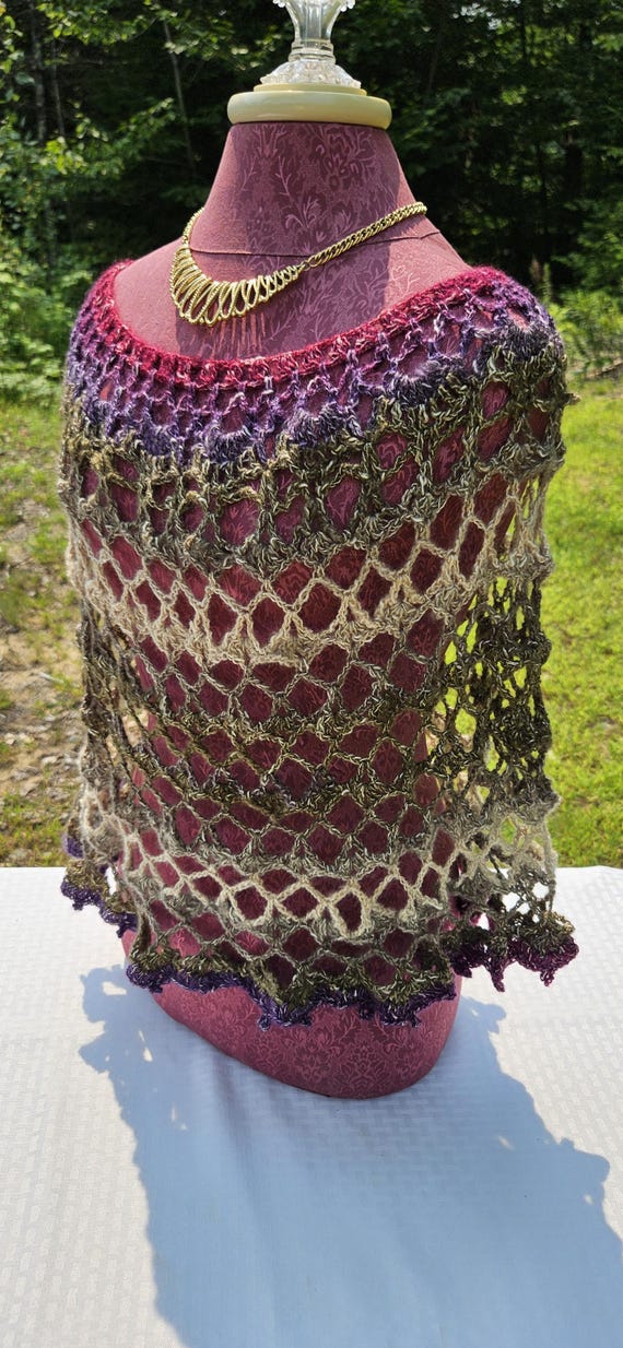 Poncho, 70s inspired poncho, boho chic crochet poncho, bohemian poncho, fall fashion, back-to-back