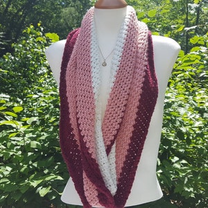 Infinty scarf, crochet scarf wrap, multi-color scarf, fall fashion scarf, back-to-school wrap, neck jewelry,