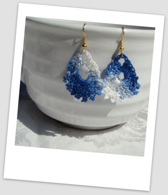 Psychedelic blue crochet earrings