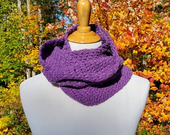Purple infinity scarf, neck warmer, crochet scarf, mobius crochet scarf, winter cowl scarf, womens infinity scarf, warm winter cowl