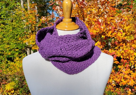 Purple infinity scarf, neck warmer, crochet scarf, mobius crochet scarf, winter cowl scarf, womens infinity scarf, warm winter cowl