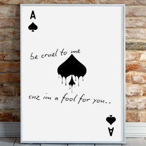 Lámina artística de naipes "Dripping Spade", decoración de pared de amor gótico alternativo, cita del as de picas, impresión estética romántica, póster de póker
