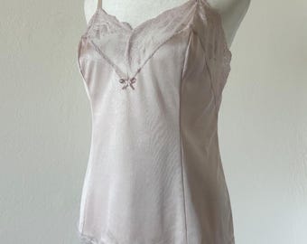 Canotta vintage in pizzo rosa pallido di JC Penney